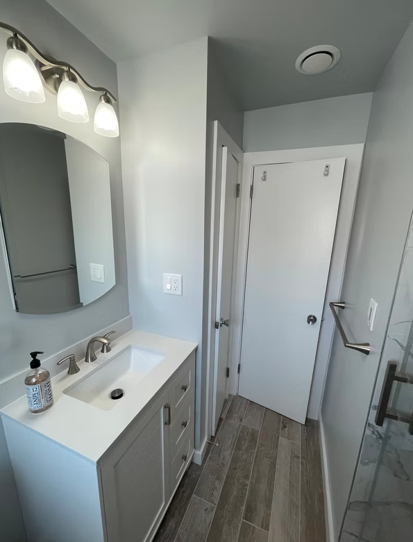 Vanity bathroom remodel